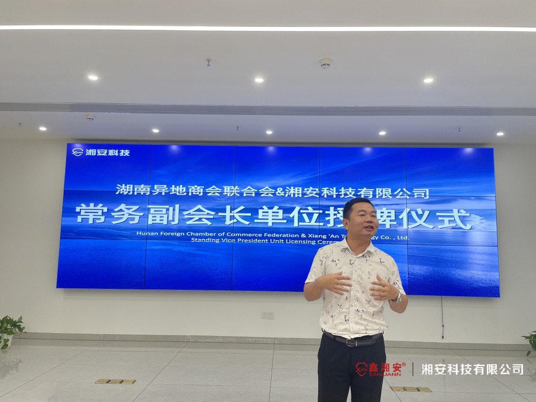 b0cf7489-55fe-4fe4-ae61-4feafef72d33.jpg